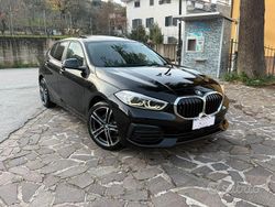 Nero Usata 2021 BMW 118 Advantage Due volumi | 23.499 € (Buon prezzo)