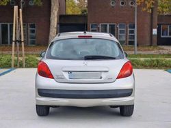 Usata 2008 Peugeot 207 Tre volumi | 2500 € (Cara)