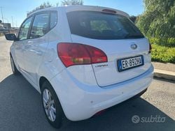 Bianco Usata 2013 Kia Venga Due volumi | 4500 € (Buon prezzo)