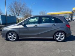 Grigio Usata 2013 Mercedes B180 Monovolume | 7499 € (Super prezzo)