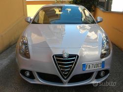 Argento Usata 2015 Alfa Romeo Giulietta Progression Due volumi | 6800 € (Ottimo prezzo)