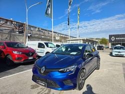 Blu/azzurro Usata 2022 Renault Clio V Zen Tre volumi | 12.900 € (Ottimo prezzo)