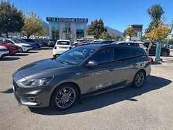 Grigio scuro Usata 2019 Ford Focus Station wagon | 11.900 € (Cara)