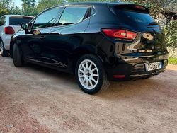 Nero Usata 2016 Renault Clio IV Intens Tre volumi | 6000 € (Buon prezzo)