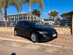 Nero Usata 2022 VW Golf VIII Style Tre volumi | 21.900 € (Buon prezzo)