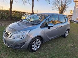 Grigio vulcano Usata 2013 Opel Meriva Monovolume | 5600 € (Buon prezzo)