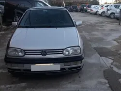 Grigio Usata 1998 VW Golf IV Conceptline Cabrio | 1600 € (Buon prezzo)