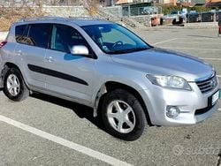 Grigio Usata 2012 Toyota RAV4 SUV | 12.900 € (Molto cara)