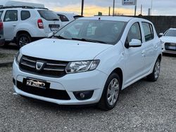 Bianco Usata 2014 Dacia Sandero Tre volumi | 2700 € (Super prezzo)