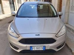Grigio Usata 2016 Ford Focus S Tre volumi | 9800 € (Buon prezzo)