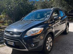 Usata 2012 Ford Kuga SUV | 6500 € (Buon prezzo)