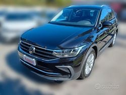 Nero Usata 2024 VW Tiguan Life SUV | 32.500 € (Buon prezzo)