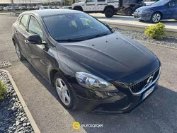 Nero Usata 2017 Volvo V40 Momentum Station wagon | 8500 € (Buon prezzo)