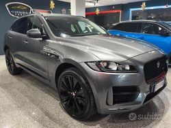 Grigio Usata 2018 Jaguar F-Pace R-Sport SUV | 19.490 € (Buon prezzo)