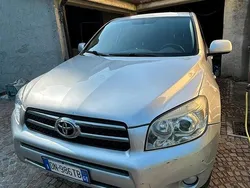 Usata 2008 Toyota RAV4 SUV | 4800 € (Ottimo prezzo)