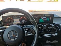 Nero Usata 2020 Mercedes 180 Tre volumi | 22.000 €