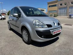 Argento Usata 2009 Renault Modus Dynamique Monovolume | 2490 € (Ottimo prezzo)