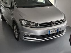 Grigio Usata 2017 VW Touran Comfortline Monovolume | 15.900 € (Buon prezzo)