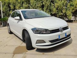 Bianco Usata 2018 VW Polo Comfortline Tre volumi | 11.000 € (Buon prezzo)