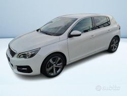 Bianco pastello Usata 2019 Peugeot 308 Allure Tre volumi | 12.200 € (Buon prezzo)