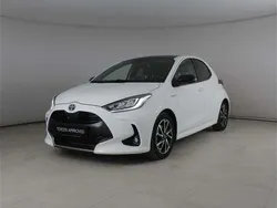 Bianco Usata 2021 Toyota Yaris Hybrid Lounge Tre volumi | 16.900 € (Buon prezzo)