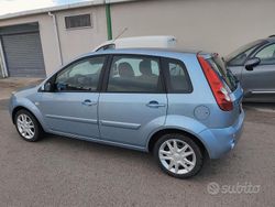 Blu Usata 2007 Ford Fiesta Titanium Tre volumi | 2499 € (Buon prezzo)
