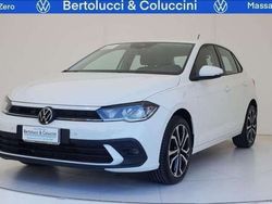 Bianco Usata 2023 VW Polo Life Tre volumi | 20.900 € (Cara)