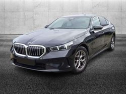 Nero Usata 2024 BMW 520 Comfort Edition Tre volumi | 49.950 € (Super prezzo)