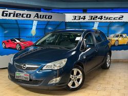Blu Usata 2012 Opel Astra Tre volumi | 2199 € (Ottimo prezzo)