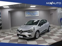 Gray Usata 2019 Renault Clio GrandTour Zen Station wagon | 9500 € (Buon prezzo)