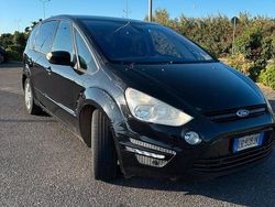 Nero Usata 2013 Ford S-MAX S Monovolume | 5599 €