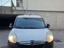 Blu/azzurro Usata 2015 Opel Combo Furgone | 3600 €