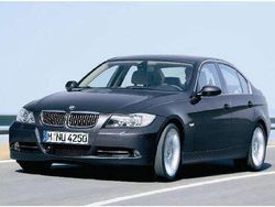 Blu/azzurro Usata 2009 BMW 325 Tre volumi | 7900 € (Super prezzo)