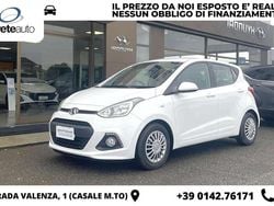 Bianco Usata 2015 Hyundai i10 Comfort Due volumi | 6900 € (Buon prezzo)