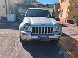 Grigio Usata 2006 Jeep Cherokee SUV | 5000 €