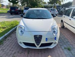 Bianco Usata 2010 Alfa Romeo MiTo Distinctive Due volumi | 3900 € (Molto cara)
