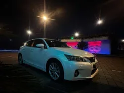 Usata 2012 Lexus CT200h Luxury Line Tre volumi | 12.500 € (Molto cara)