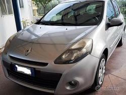 Grigio Usata 2012 Renault Clio IV Tre volumi | 2800 € (Super prezzo)
