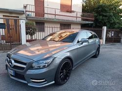 Grigio Usata 2013 Mercedes CLS350 AMG Tre volumi | 13.500 € (Buon prezzo)