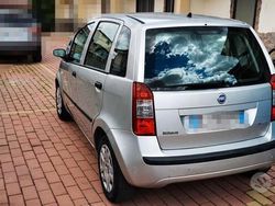 Grigio Usata 2007 Fiat Idea Active Monovolume | 2700 € (Buon prezzo)