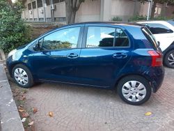 Blu Usata 2006 Toyota Yaris Tre volumi | 2300 € (Buon prezzo)