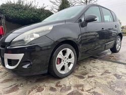 Nero Usata 2010 Renault Scénic III Luxe Monovolume | 3200 € (Buon prezzo)