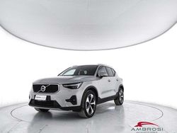 Argento Usata 2025 Volvo XC40 Core SUV | 28.700 € (Super prezzo)