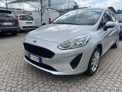 Grigio Usata 2019 Ford Fiesta Business Edition Due volumi | 9900 € (Buon prezzo)