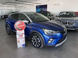 Blu / grigio Usata 2024 Renault Captur Techno SUV | 17.999 € (Buon prezzo)