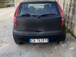 Nero Usata 2003 Fiat Punto Feel Tre volumi | 1500 € (Buon prezzo)