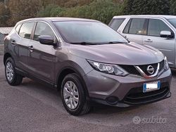 Grigio Usata 2015 Nissan Qashqai Tekna SUV | 8900 € (Ottimo prezzo)