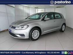 Argento Usata 2018 VW Golf VII Trendline Tre volumi | 14.900 € (Buon prezzo)