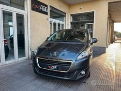 Grigio Usata 2014 Peugeot 5008 Business-Line Monovolume | 7490 € (Buon prezzo)