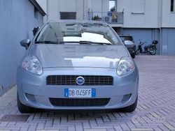 Grigio Usata 2006 Fiat Grande Punto Due volumi | 4000 € (Cara)